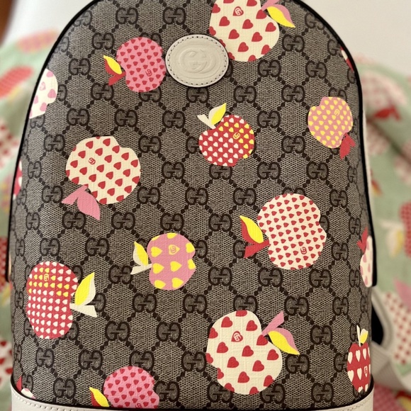100% Authentic Gucci Les Pomme Supreme Canvas Backpack - Picture 1 of 7